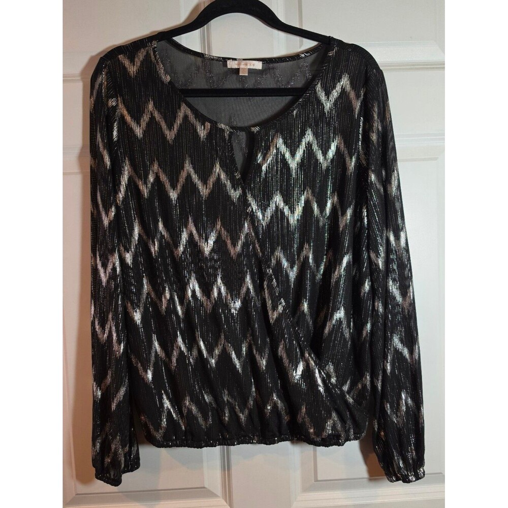Skies Are Blue Women’s Metallic Chevron Long-Sleeve Blouse - Black/Silver